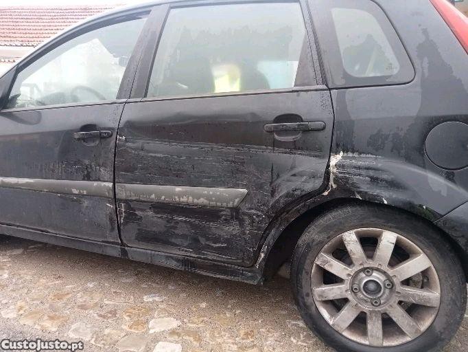 Ford Fiesta 1.25cc - 07 — photo 2