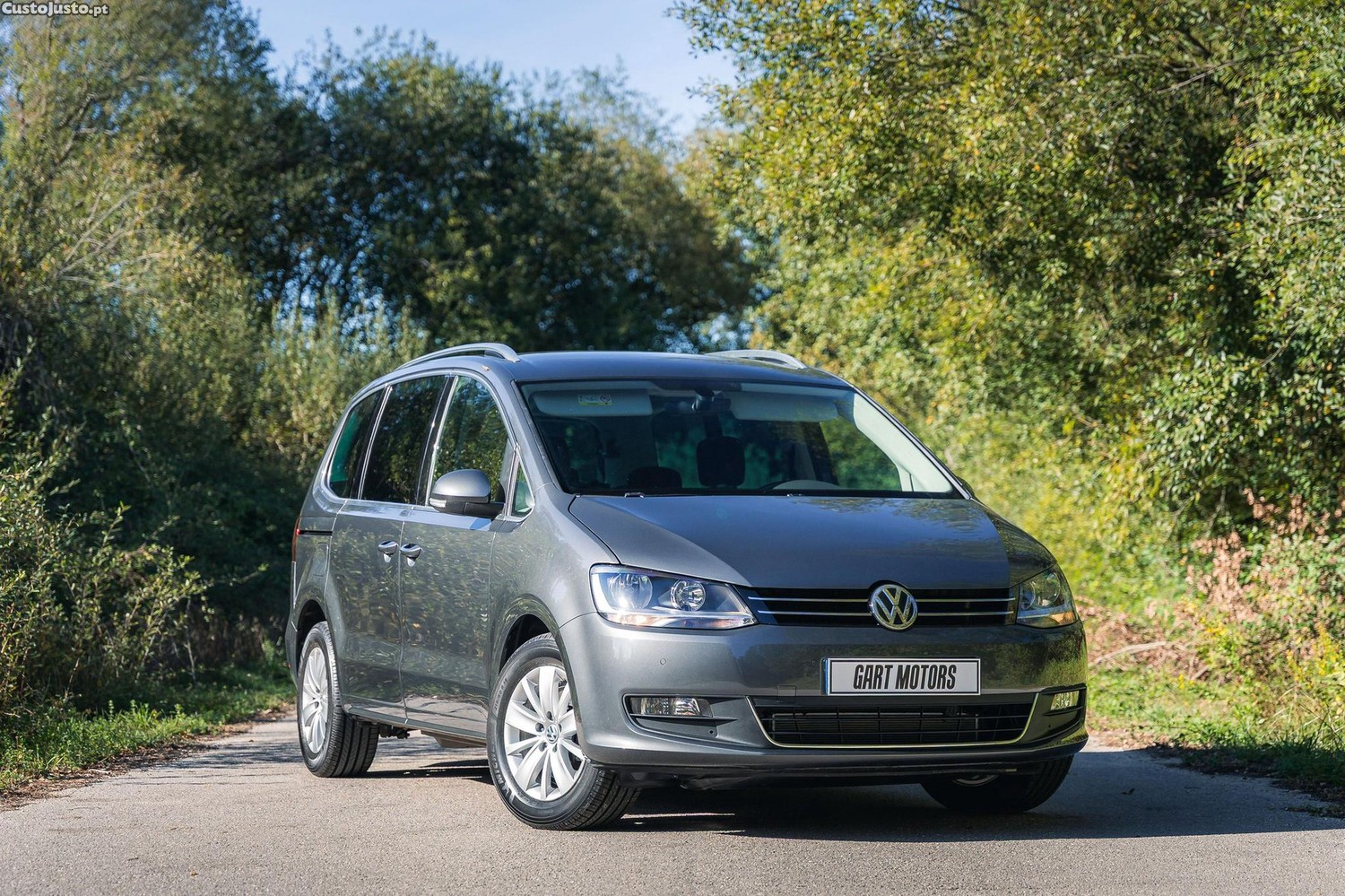 VW Sharan 2.0 TDi Blue Confortline DSG - 18 — photo 3