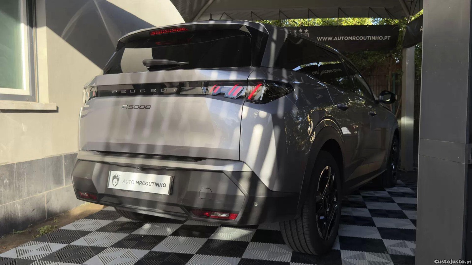 Peugeot e-5008 73 kwh allure - 26 — photo 5