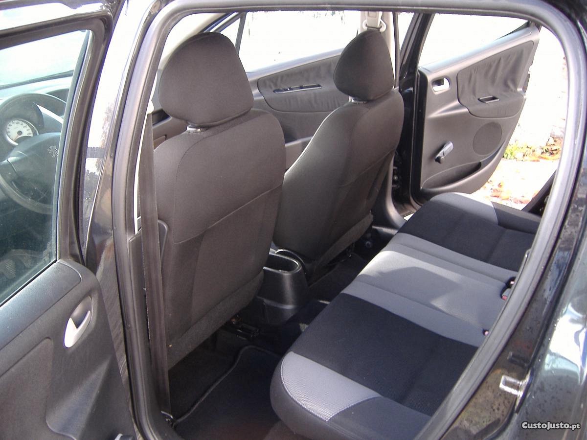 Peugeot 207 SW 1.6 HDI SEM FAP — fotografia 4