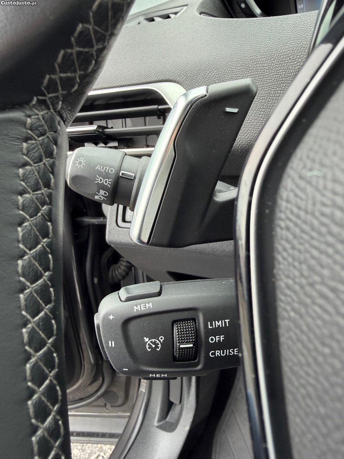 Peugeot 3008 1.6 Hybrid Allure e-EAT8 — fotografia 7