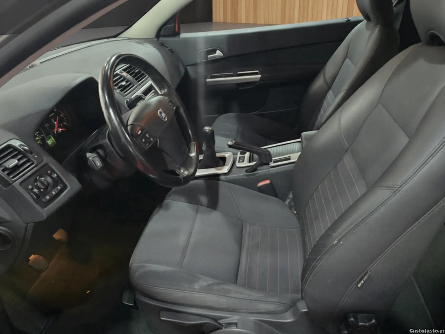 Volvo C30 D2 Summum — photo 5