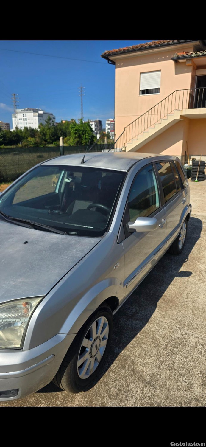 Ford XR2 (Fusion) — fotografia 3