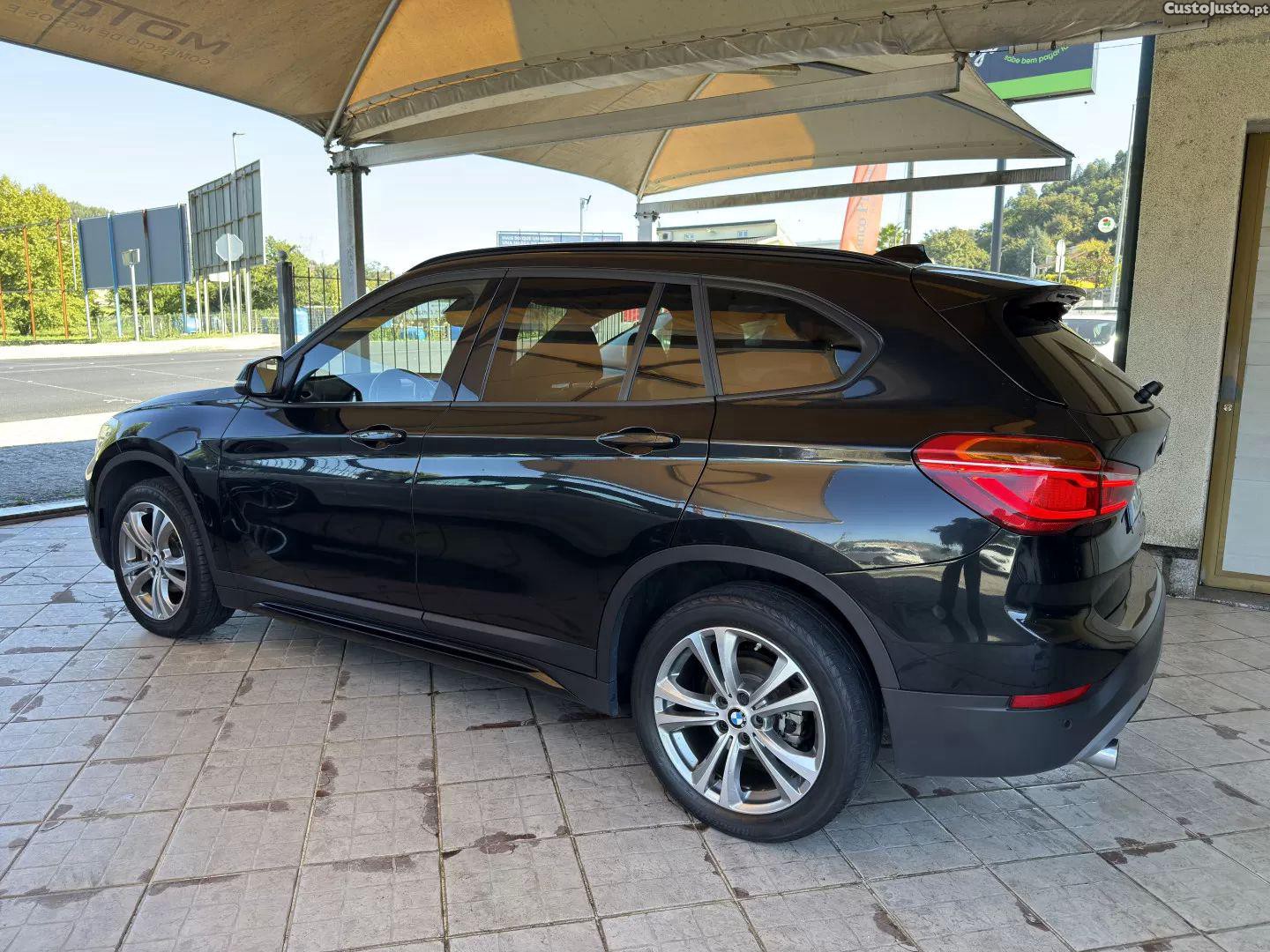 BMW X1 16 d sdrive pack m - 17 — photo 5