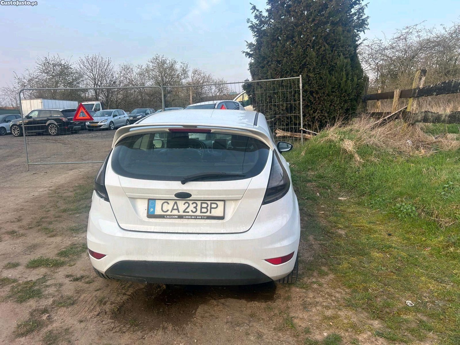Ford Fiesta desportivo — fotografia 8