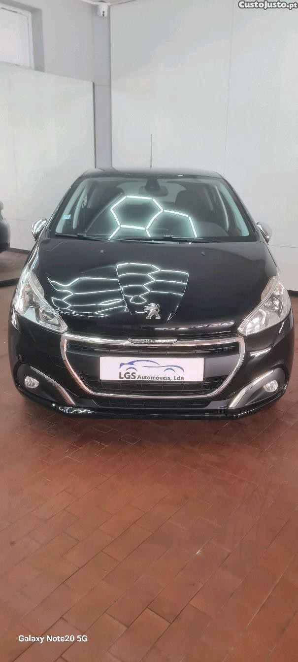 Peugeot 208 1.2vti - 17 — photo 2