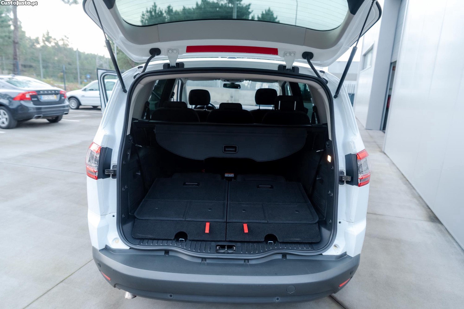 Ford S-Max 1.6 Eco Boost — fotografia 4