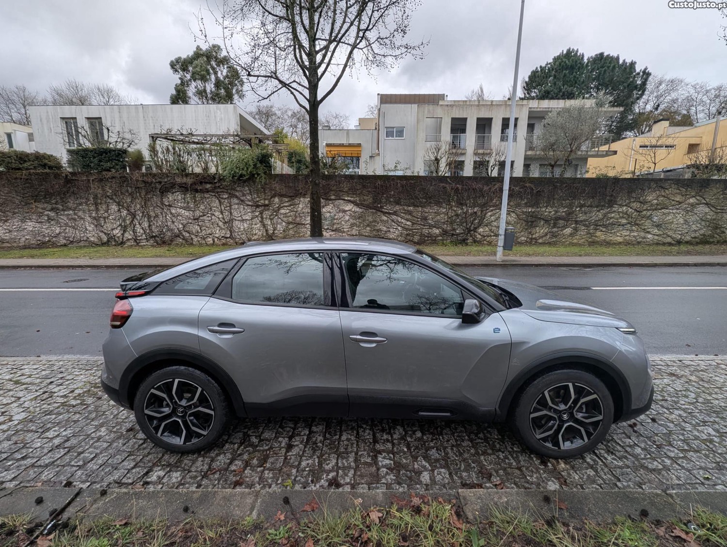 Citroën e-C4 Feel Pack 50kWh de 2021, 100% elétrico. — fotografia 6