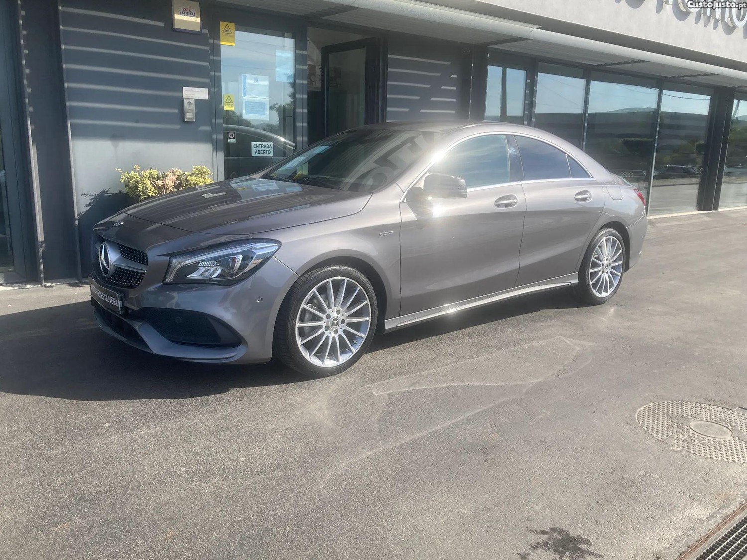 Mercedes-Benz CLA 200 d AMG Line Aut. - 18 — photo 3