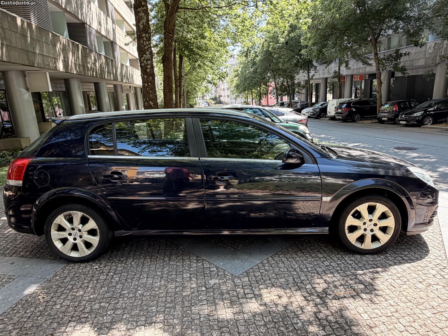 Opel Signum 1.9 CDTi Cosmo 150 CV — fotografia 15