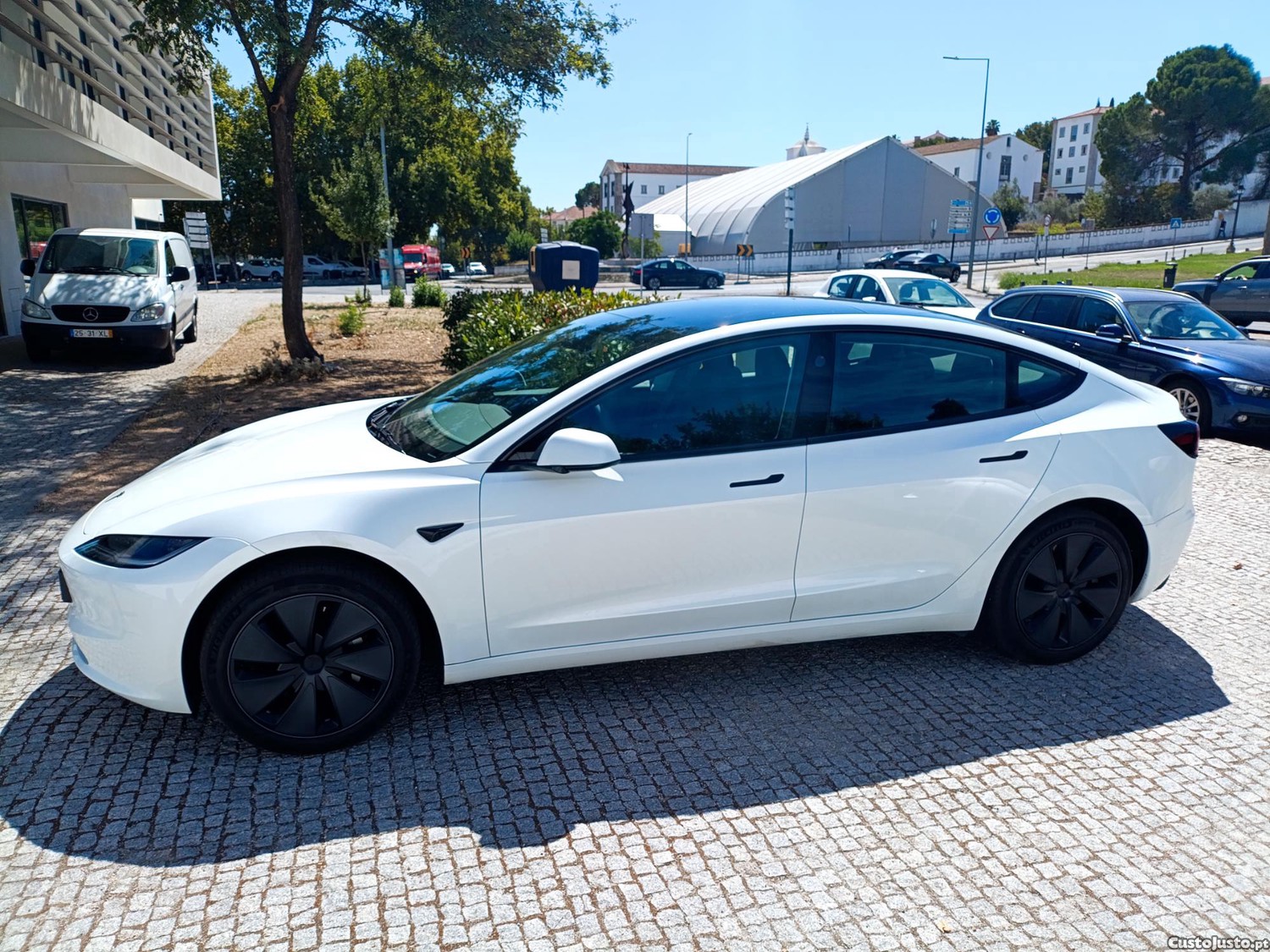 Tesla Model 3 3 — fotografia 4