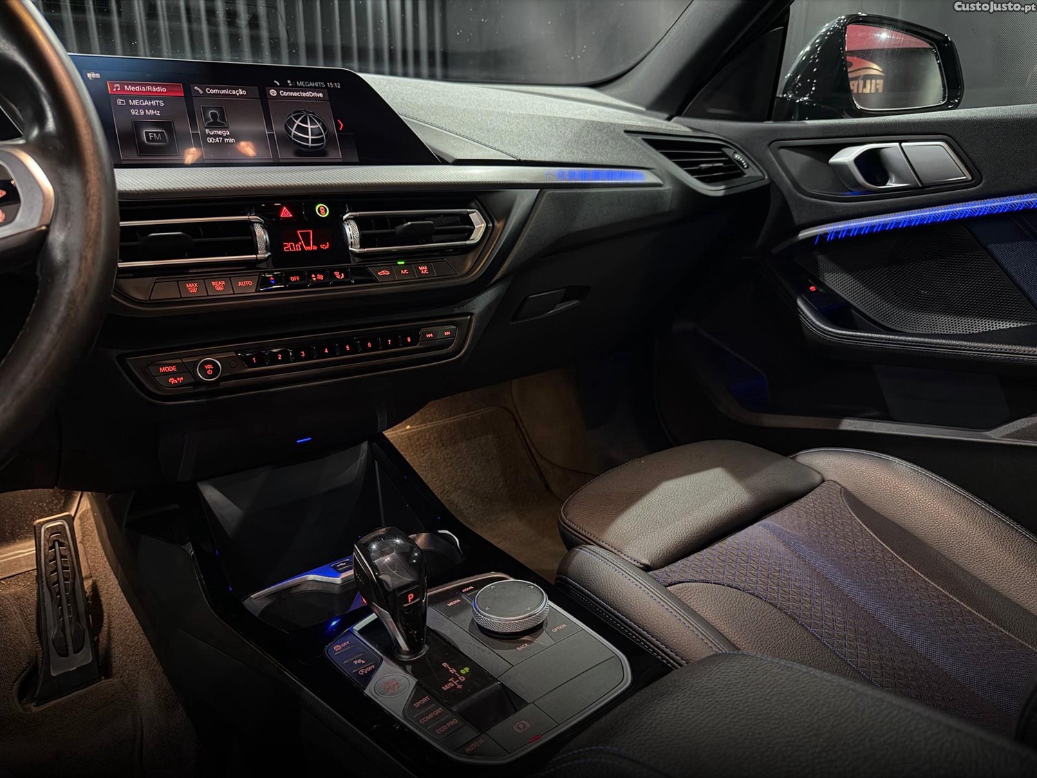 BMW 216 d Pack Desportivo M — fotografia 8