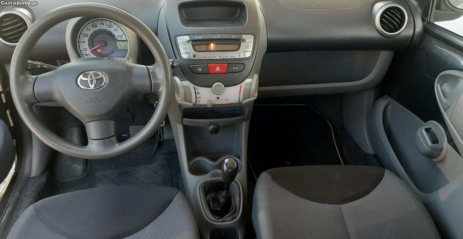 Toyota Aygo 1.0 — fotografia 3