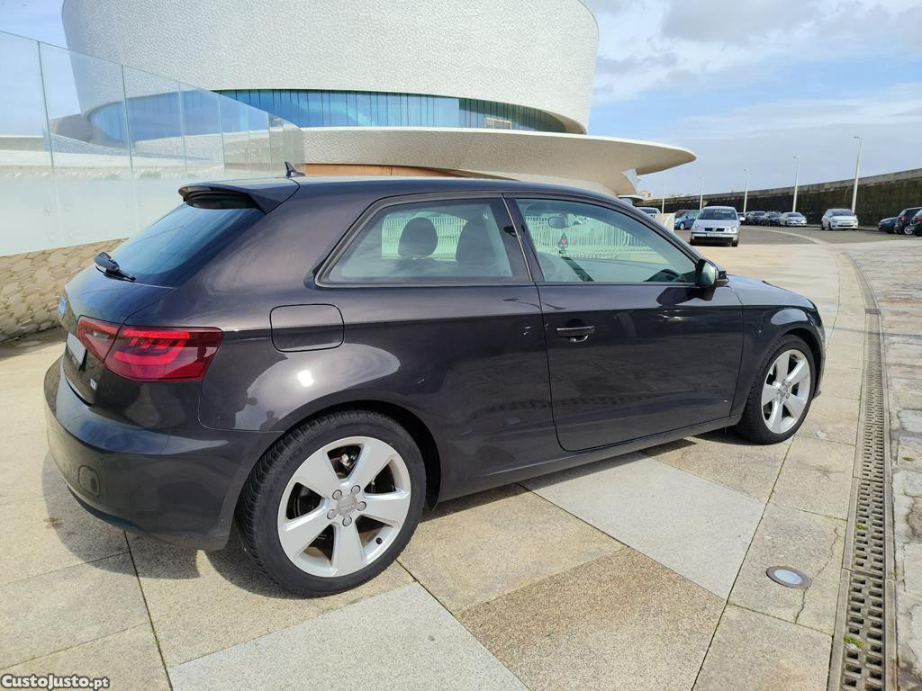 Audi A3 1.6 TDI SPORT 105 CV — fotografia 3