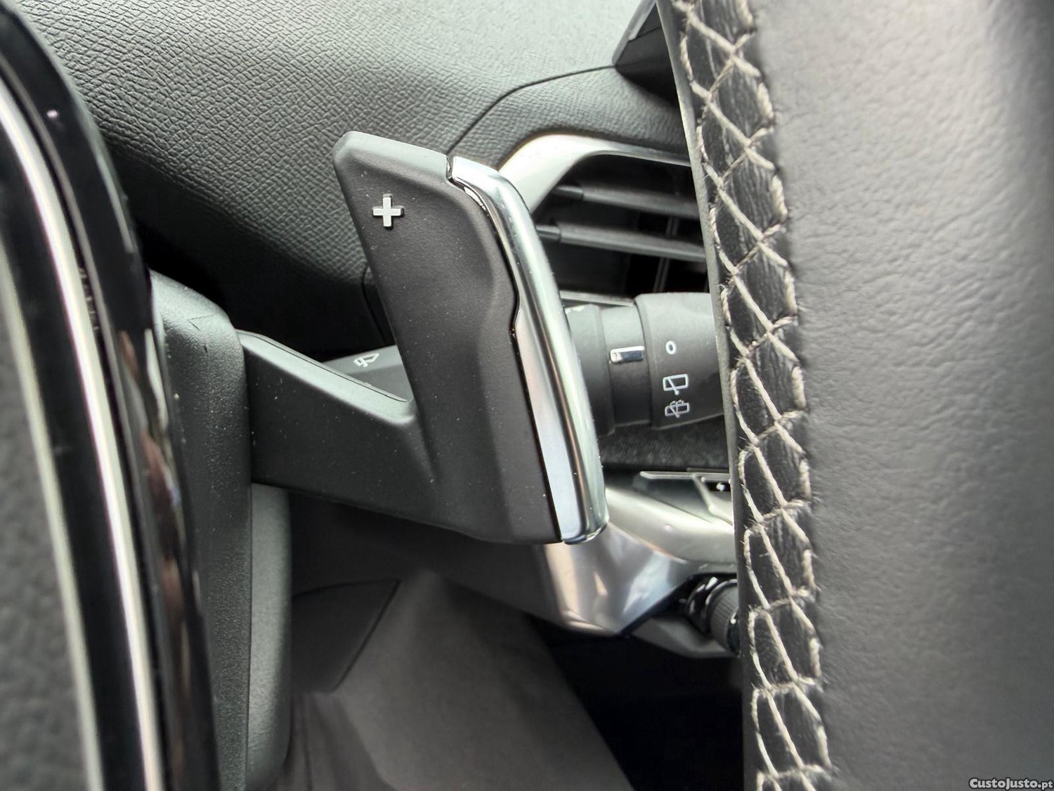 Peugeot 3008 1.6 Hybrid Allure e-EAT8 — fotografia 5