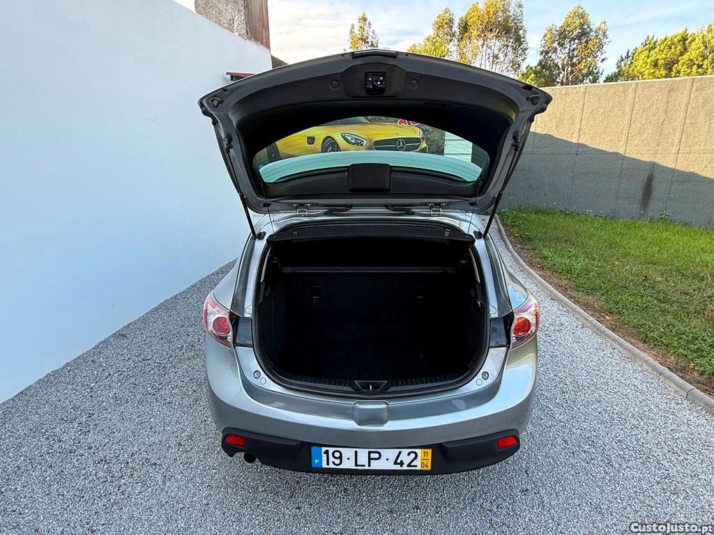 Mazda 3 1.6CD 116Cv 04/2011 - 11 — photo 5