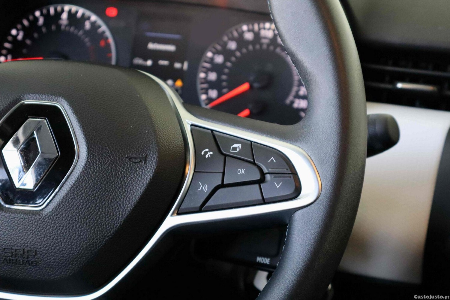 Renault Clio 1.O TCe Evolution Bi-Fuel — fotografia 15