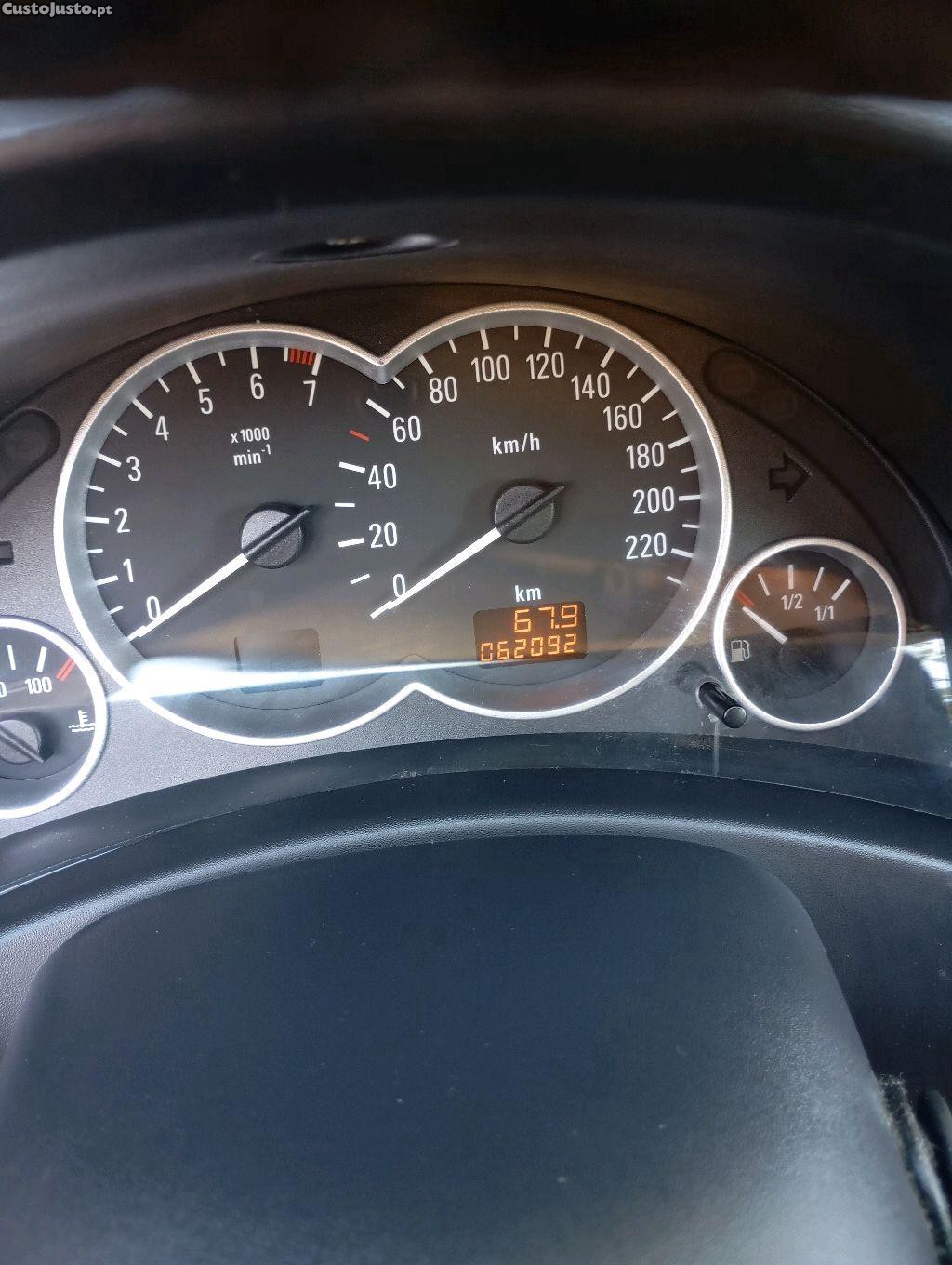 Opel Corsa Só 62 mil kms, caixa automática - 02 — photo 5