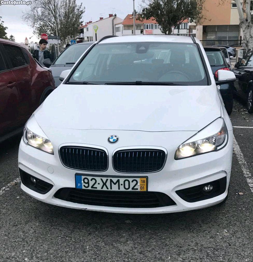 BMW 225 Active Tourer xe híbrido-gasolina — fotografia 6