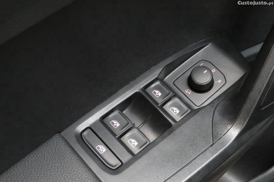 SEAT Arona 1.0 TSI Style — fotografia 9