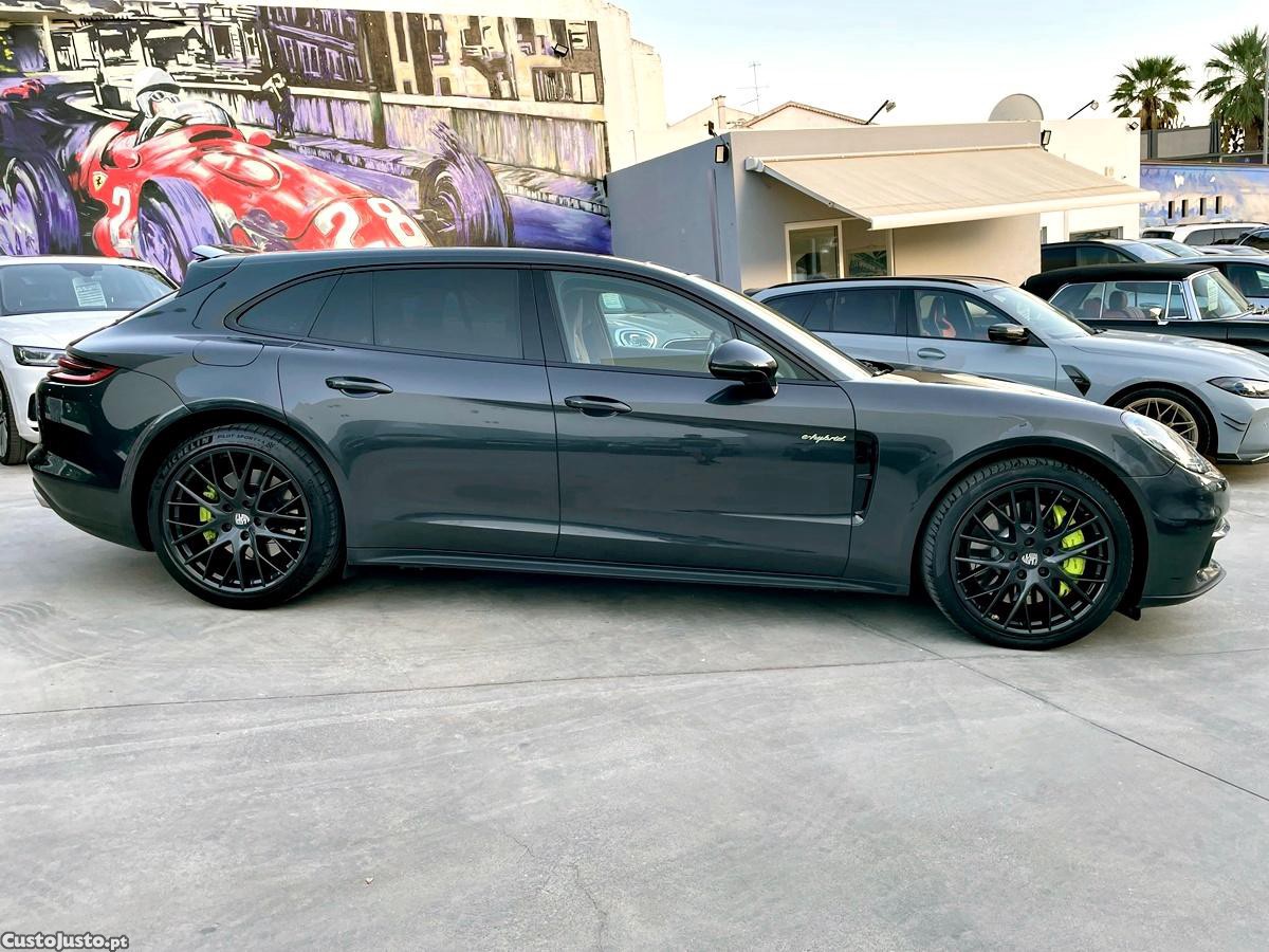 Porsche Panamera 4 E-Hybrid Sport Turismo - 18 — photo 2
