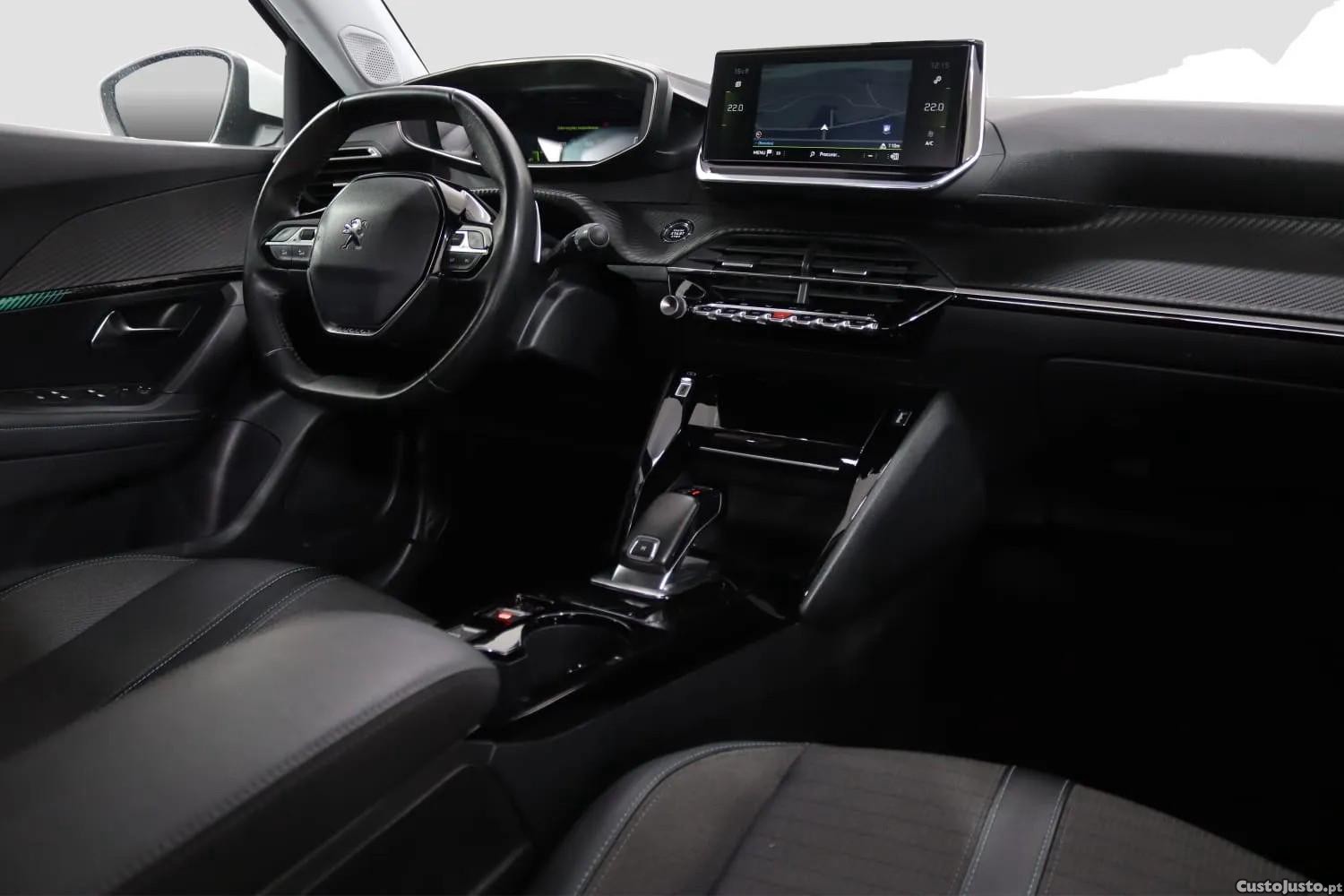 Peugeot 2008 PureTech 130 EAT8 Allure - 21 — photo 5