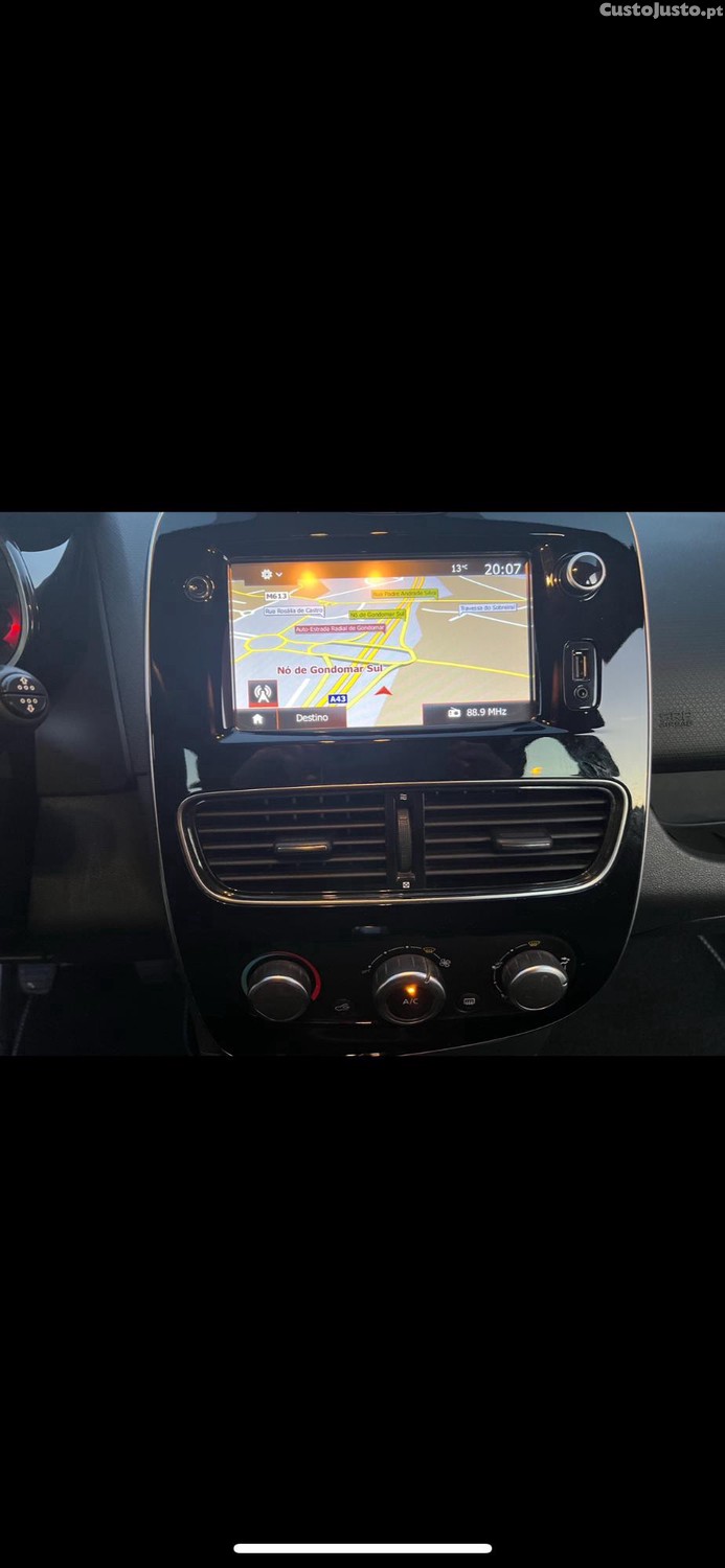 Renault Clio 0,9 TCE 90 cv LIMITED — fotografia 7