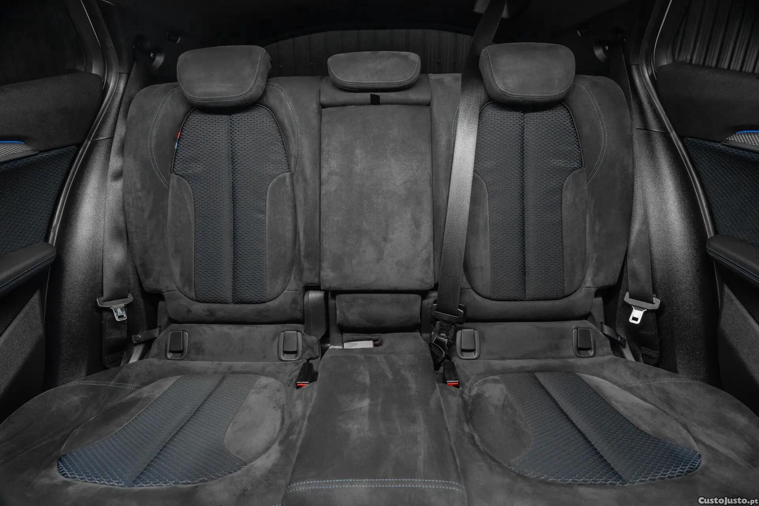 BMW X2 18 i sDrive Auto Pack M — fotografia 4