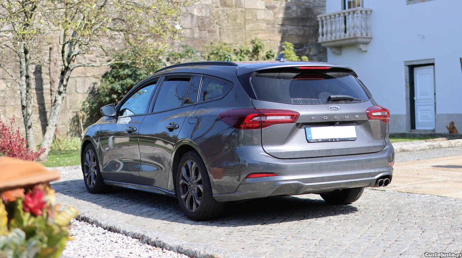 Ford Focus ST-Line — fotografia 14