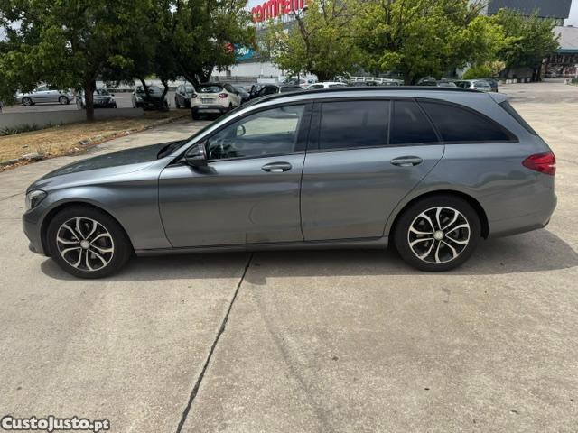 Mercedes-Benz C 250 250 D — fotografia 6