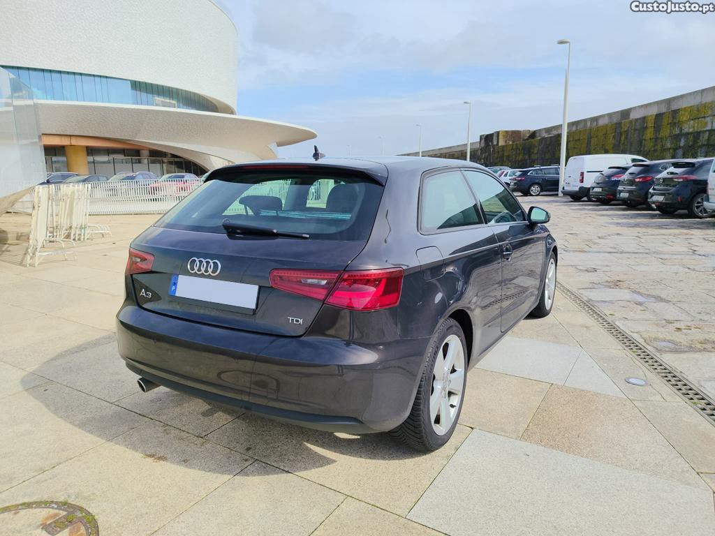 Audi A3 1.6 TDI SPORT 105 CV — fotografia 7