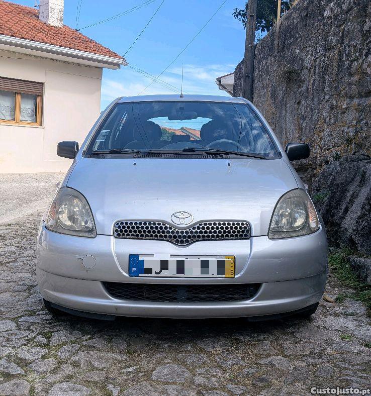 Toyota Yaris 1.0 VVT-i - 00 — photo 4