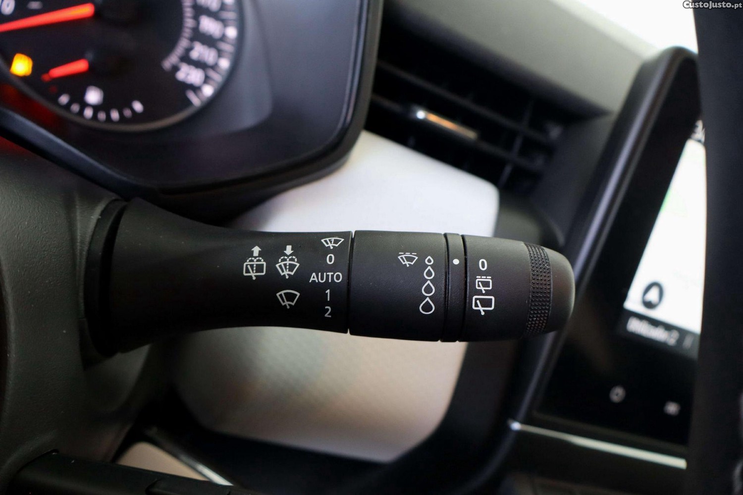 Renault Clio 1.O TCe Evolution Bi-Fuel — fotografia 13