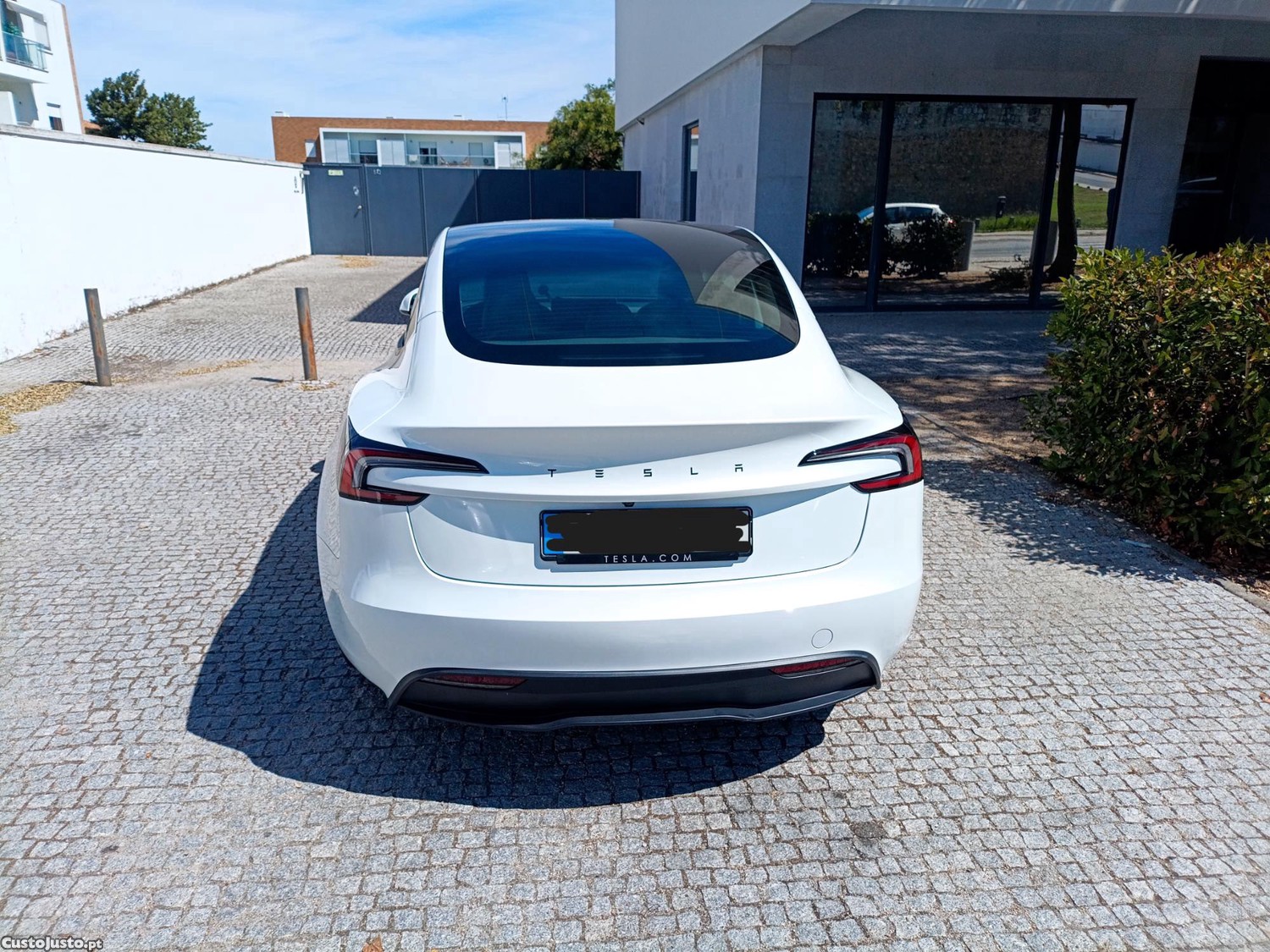 Tesla Model 3 3 — fotografia 3