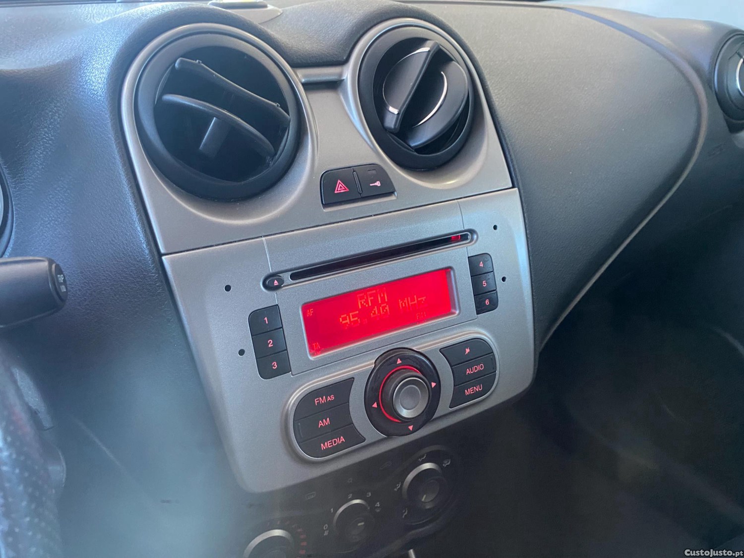 Alfa Romeo MiTo 1.3 JTD (202 Mil Km) — fotografia 5