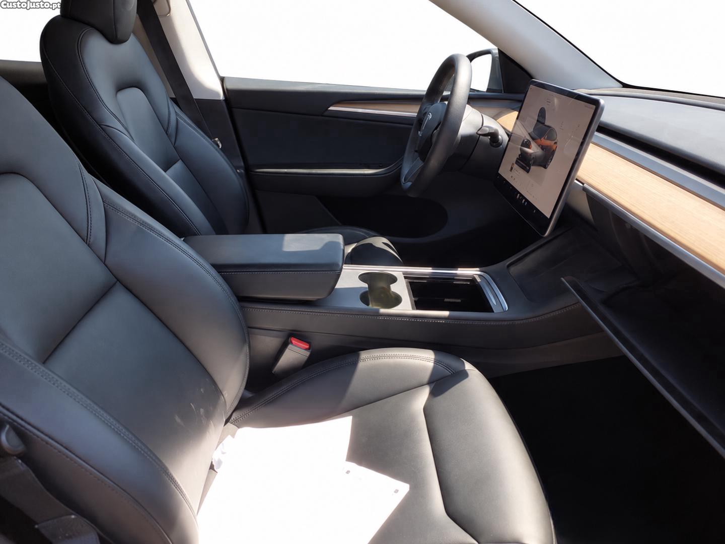 Tesla Model Y DUAL MOTOR LONG RANGE AWD 75Kwh (AUTO) — fotografia 3