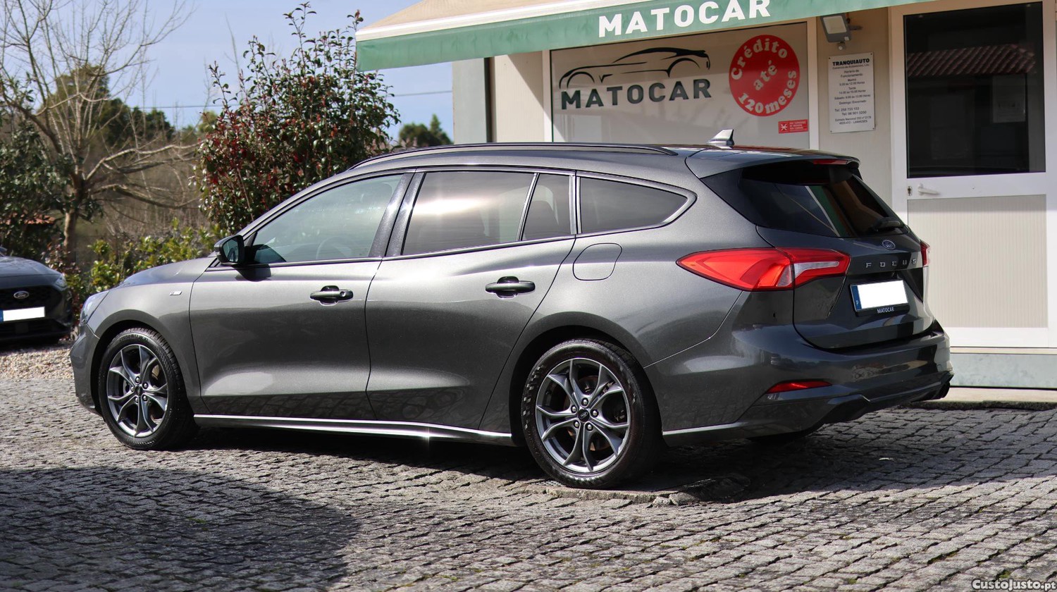 Ford Focus ST-Line 1.0 EcoBoost ST-Line — photo 4