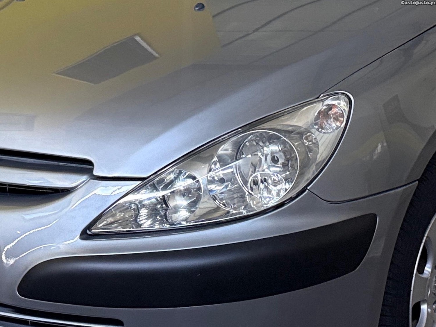 Peugeot 307 1.4 - 02 — photo 5