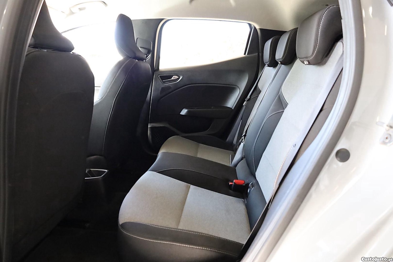 Renault Clio 1.5 Blue dCi Evolution — fotografia 3