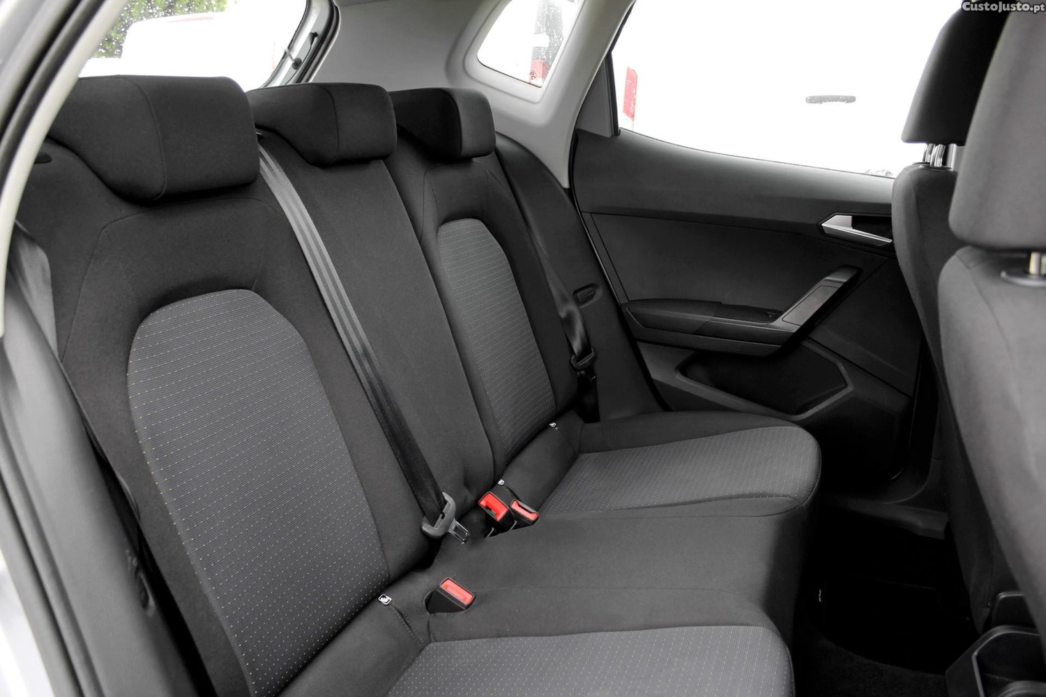 SEAT Arona 1.0 TSI Style DSG — fotografia 9