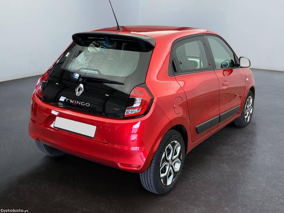 Renault Twingo E-Tech Equilibre - 22 — photo 2