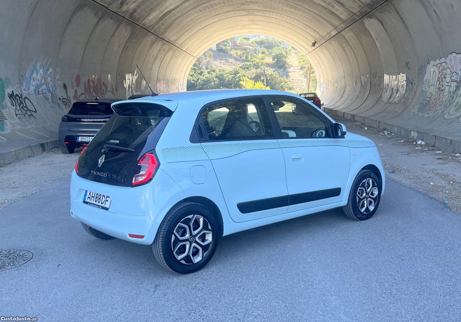 Renault Twingo 1.0 SCE ZEN - 21 — photo 4