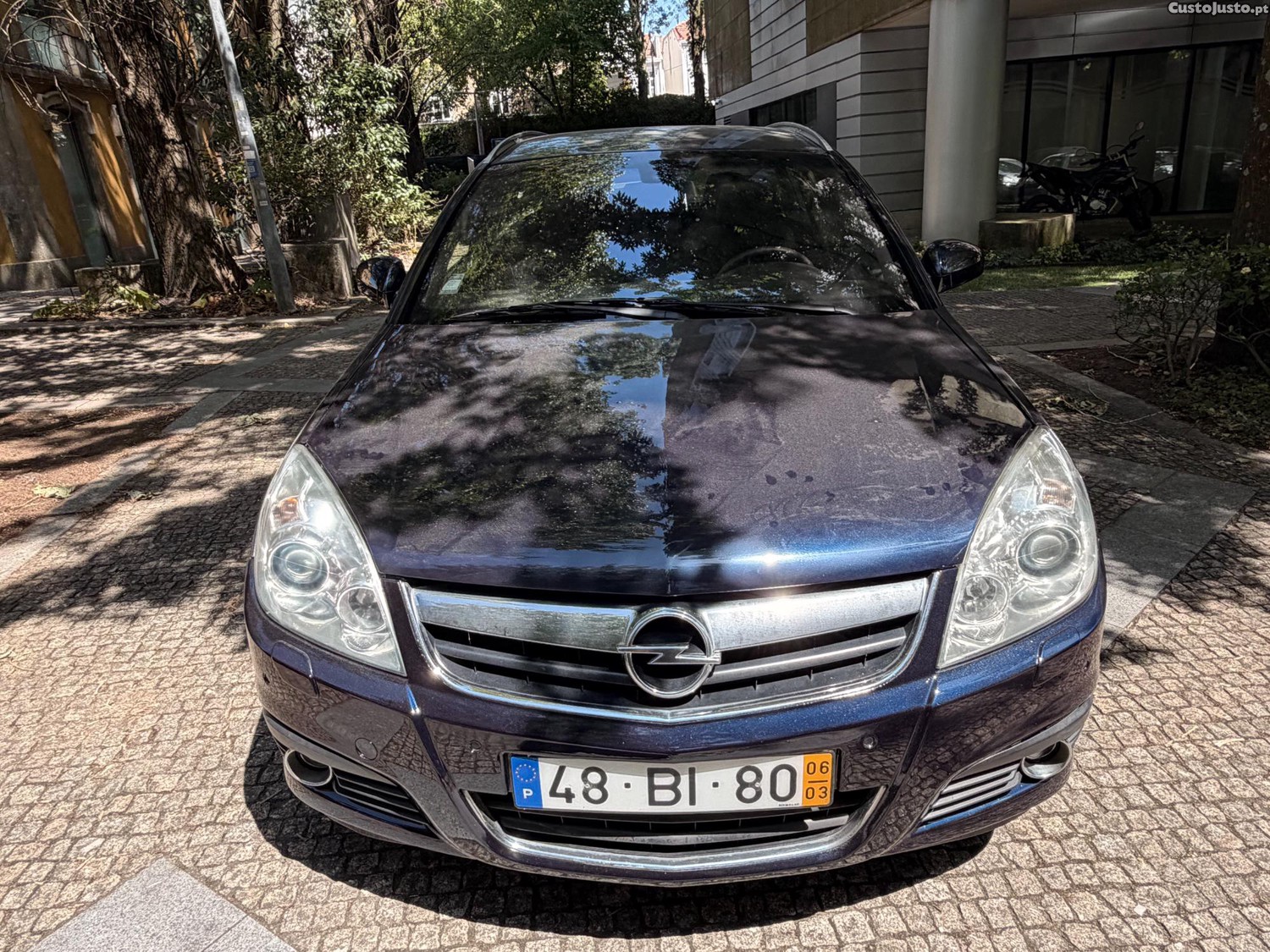 Opel Signum 1.9 CDTi Cosmo 150 CV — fotografia 13