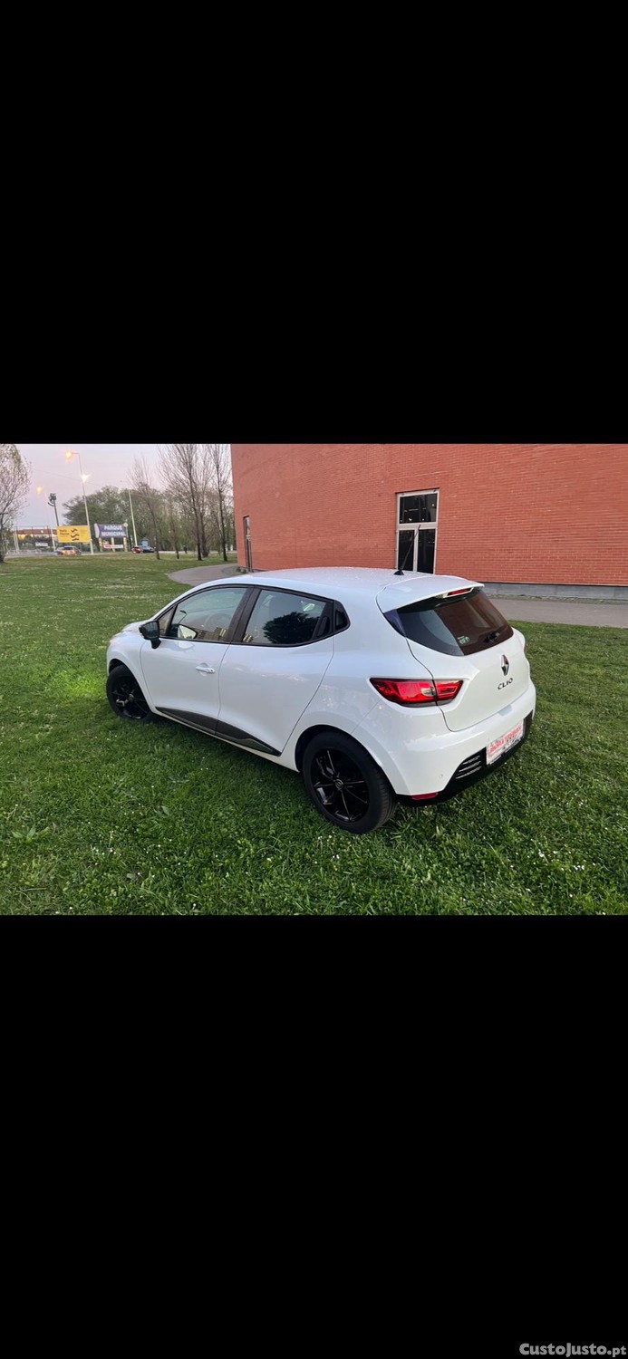 Renault Clio 0,9 TCE 90 cv LIMITED — fotografia 15