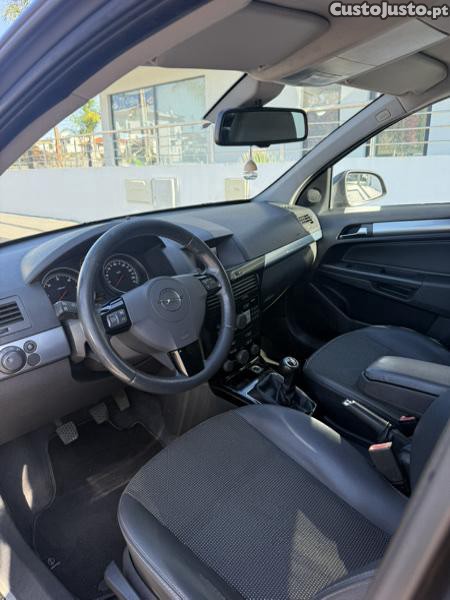 Opel Astra caravan - 09 — photo 5