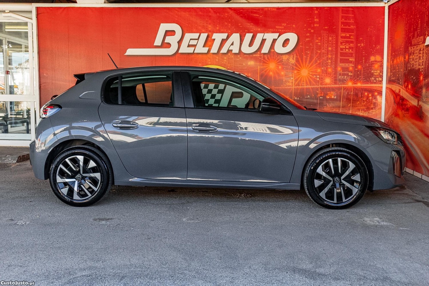 Peugeot 208 1.2 Pure Tech ACTIVE - 24 — photo 4