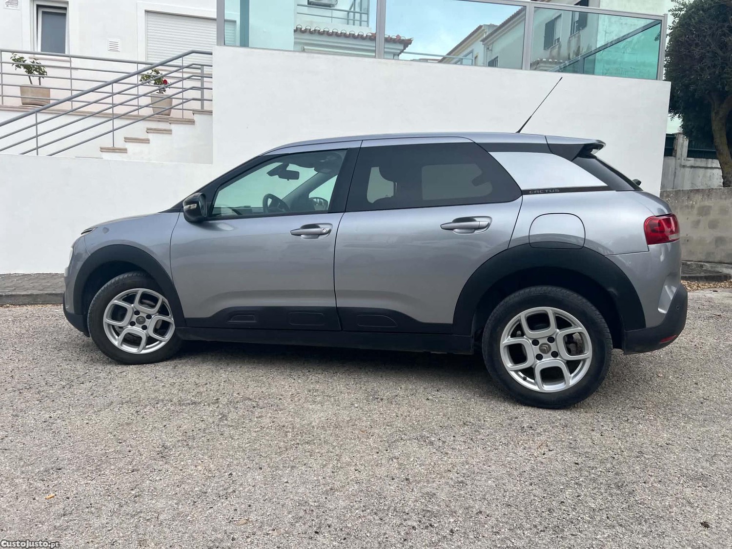Citroën C4 Cactus 1.2 PureTech Feel - Caixa Automática - 18 — photo 4