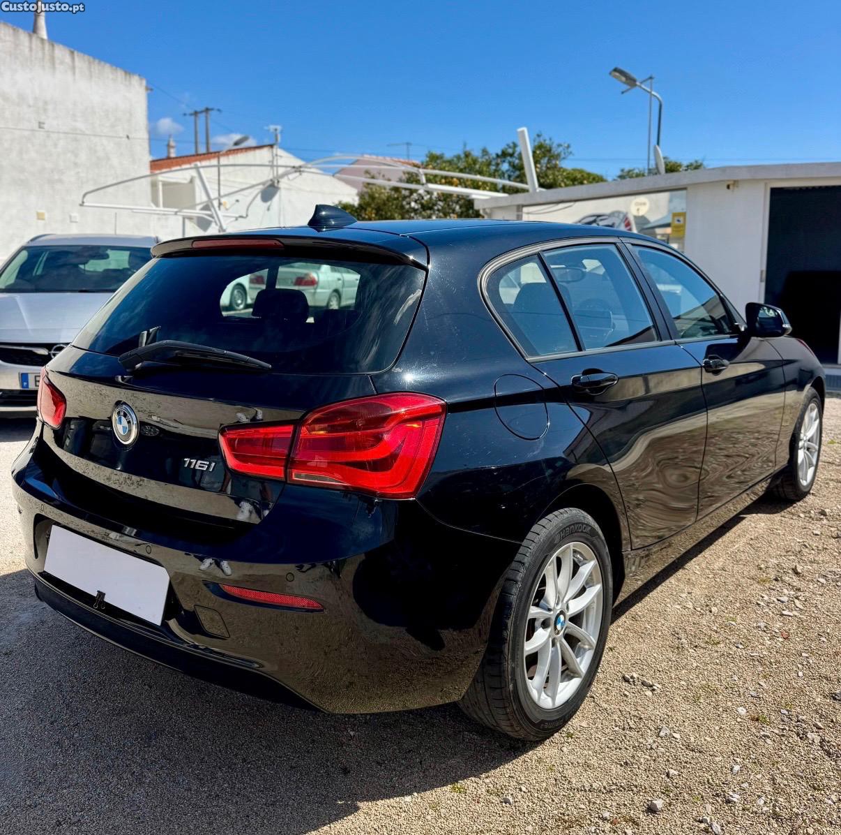 BMW 116 i — fotografia 6