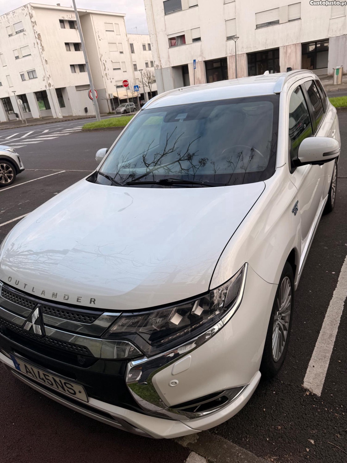 Mitsubishi Outlander PHEV — fotografia 5