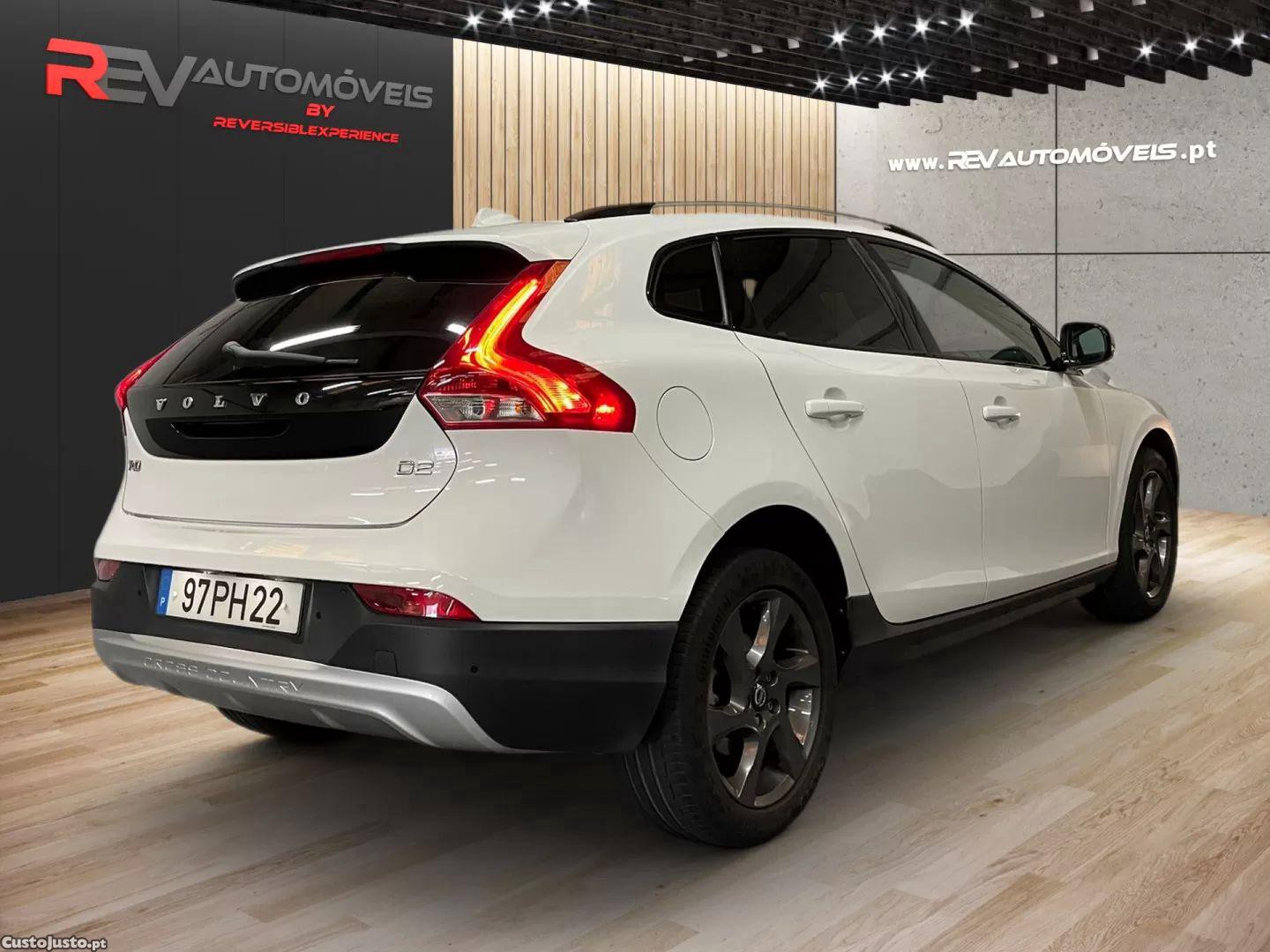 Volvo V40 1.6 d2 momentum powershift - 14 — photo 3